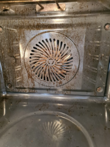 Cleaning dirty ovens