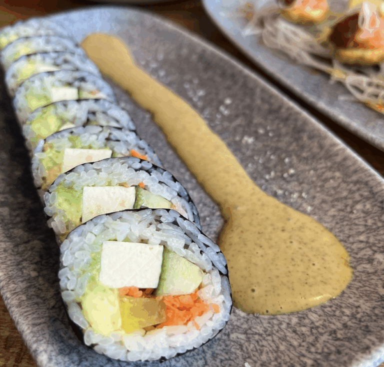 素食寿司创意：熏豆腐蔬菜卷